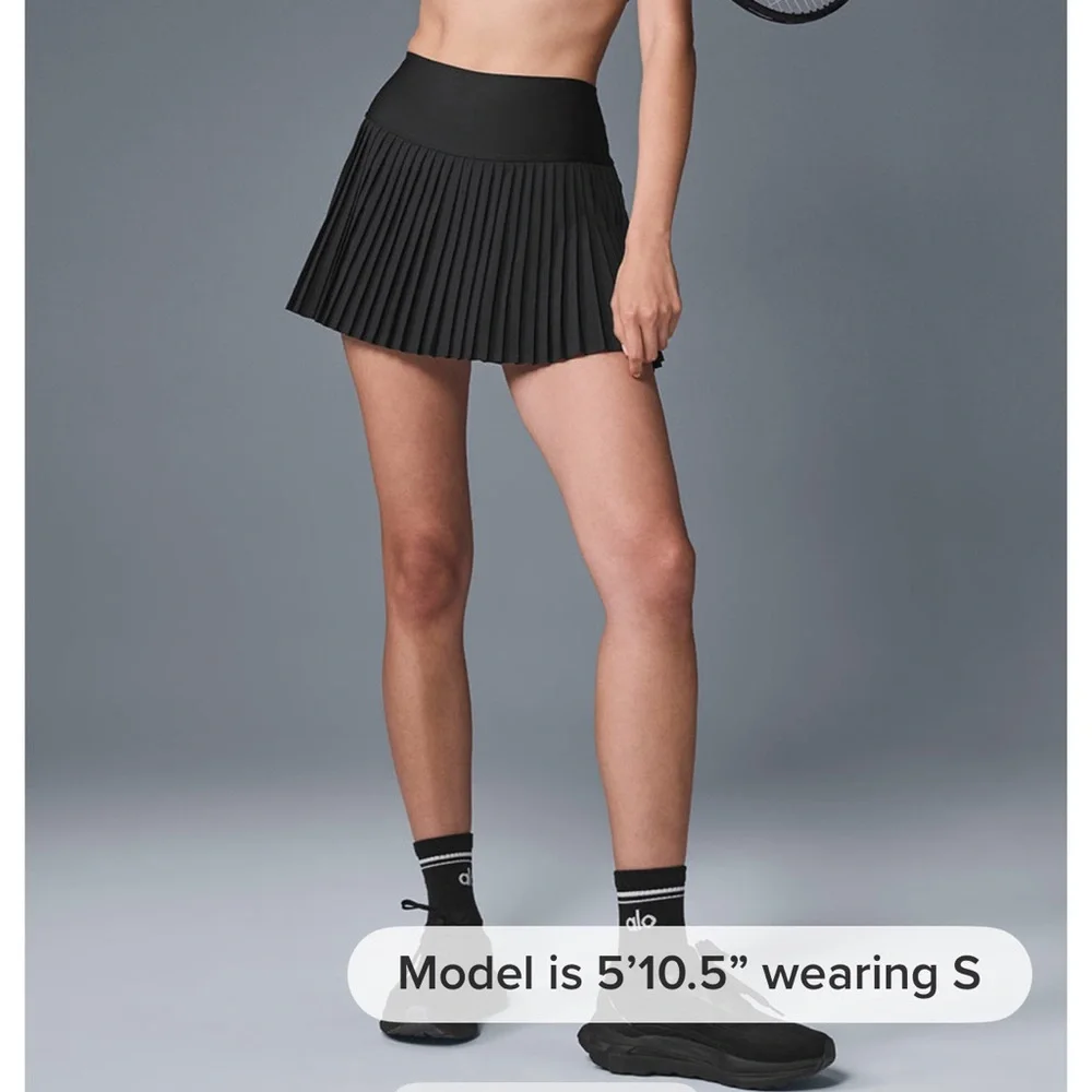 ALO Yoga NWT Black Pleated Mini Skirt